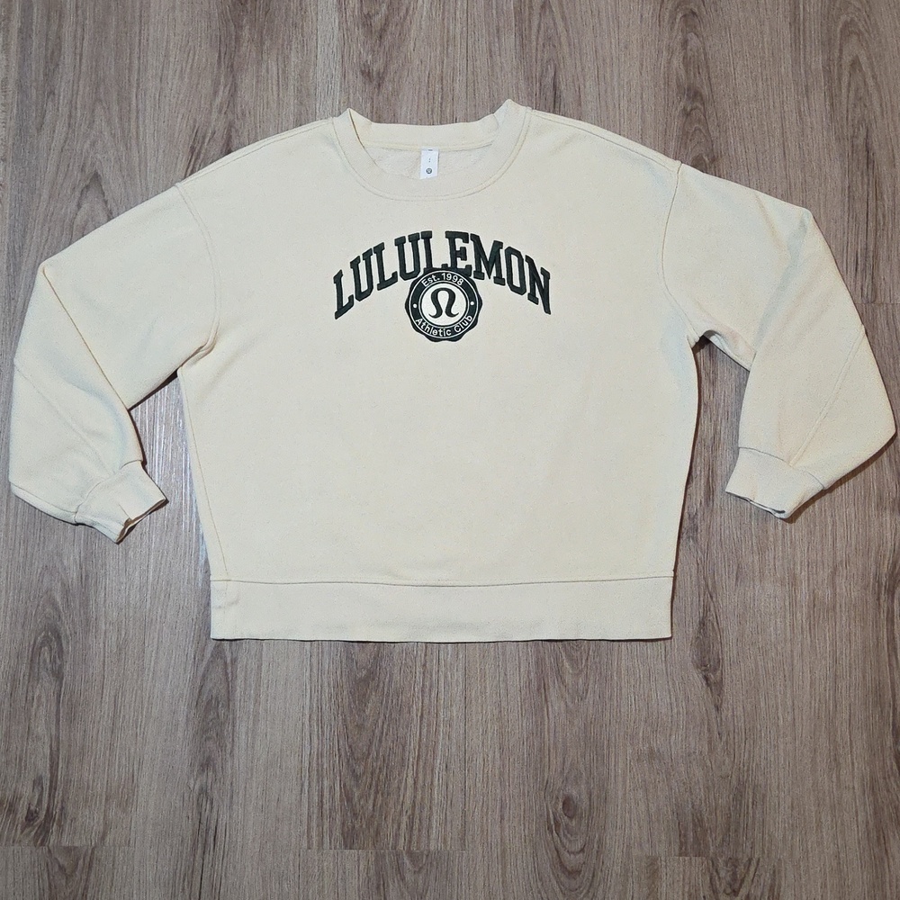 Lululemon Perfectly Oversized Crew *Graphic Light Ivory / Green Size Small
